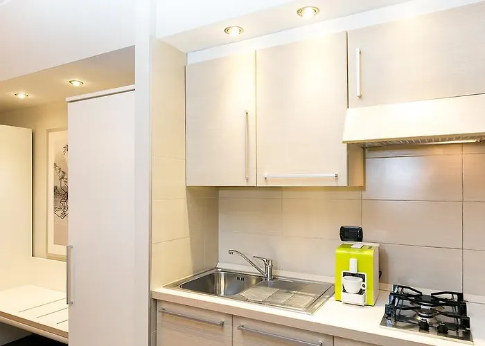 Residenza Gra 21 4* Rome